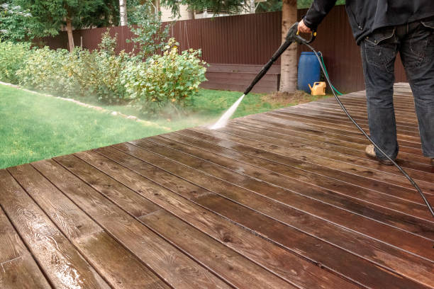 Best Pool Deck Cleaning  in Healdsburg, CA